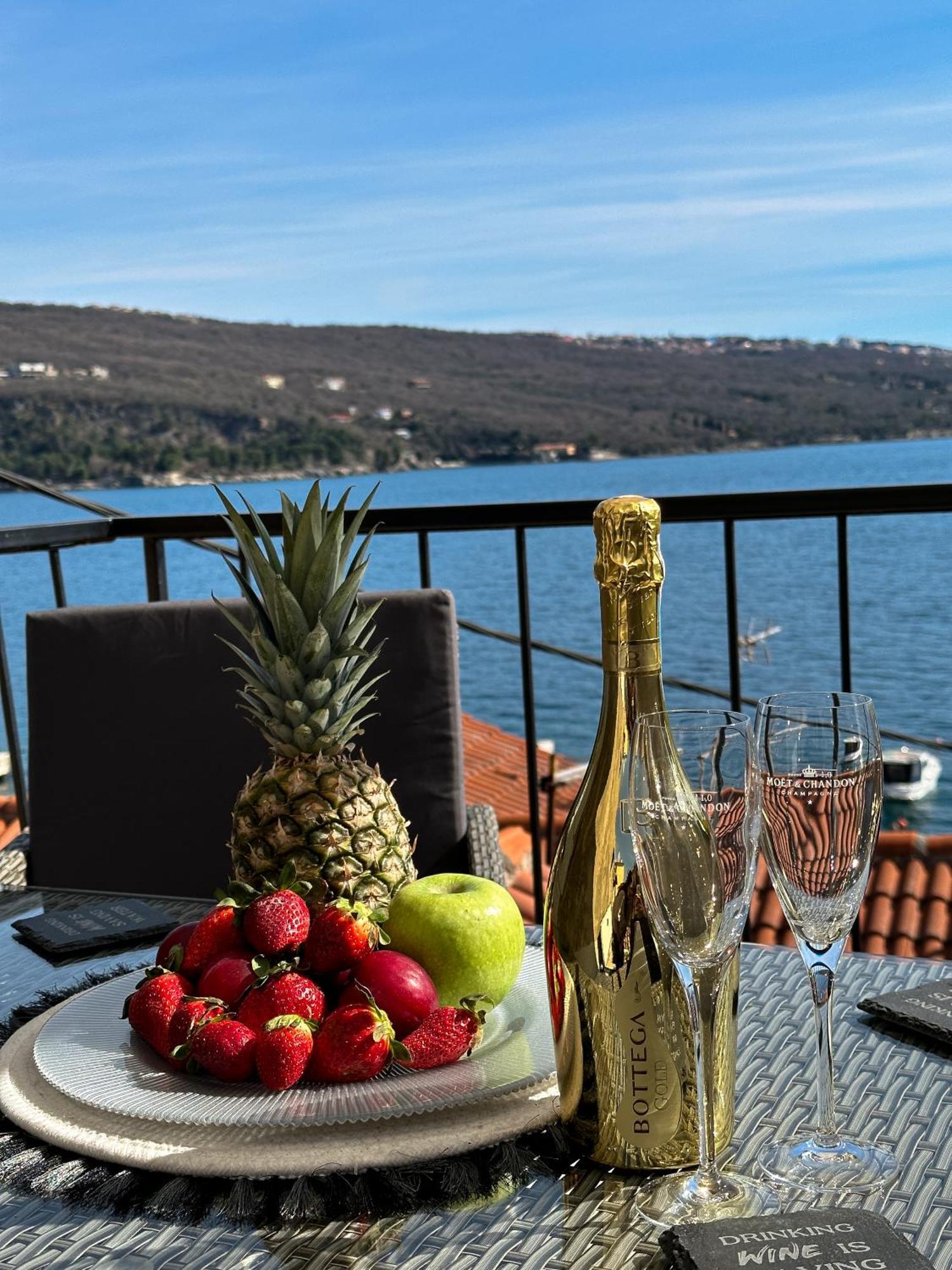 Villa Volos Apartment Karmen With Roof Terrace, Sea View, Free Private Parking 오파티아 외부 사진