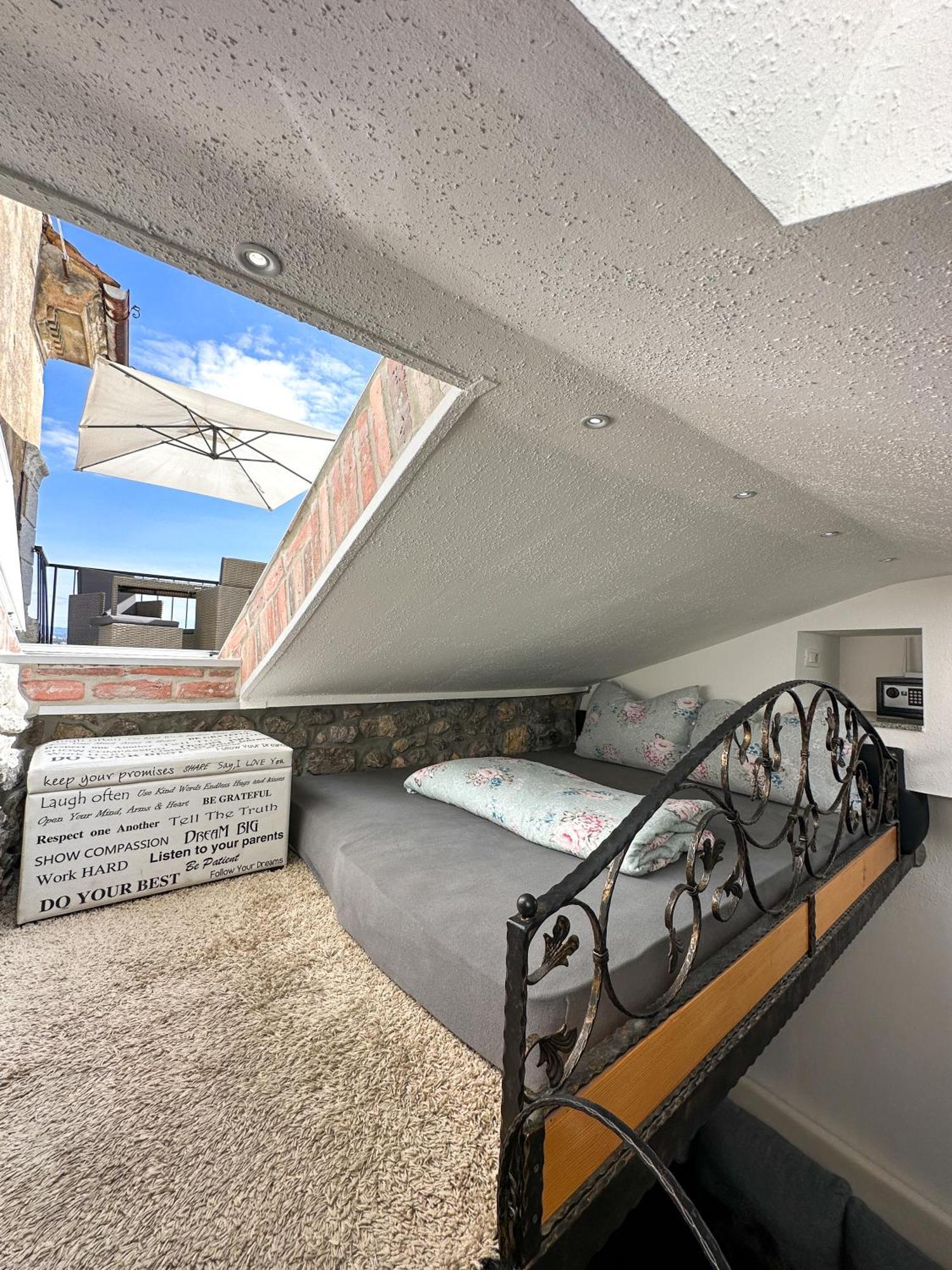 Villa Volos Apartment Karmen With Roof Terrace, Sea View, Free Private Parking 오파티아 외부 사진